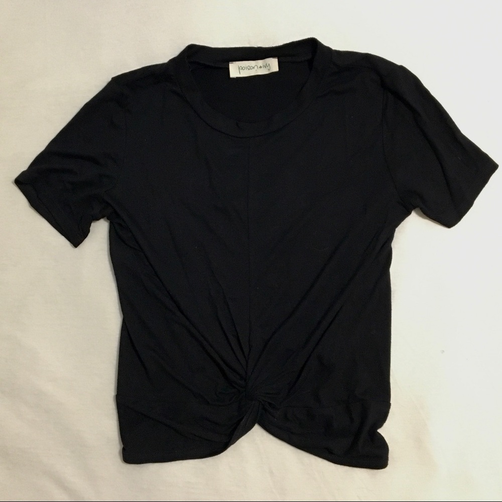 ✨2/$15 | Black Cropped Tee